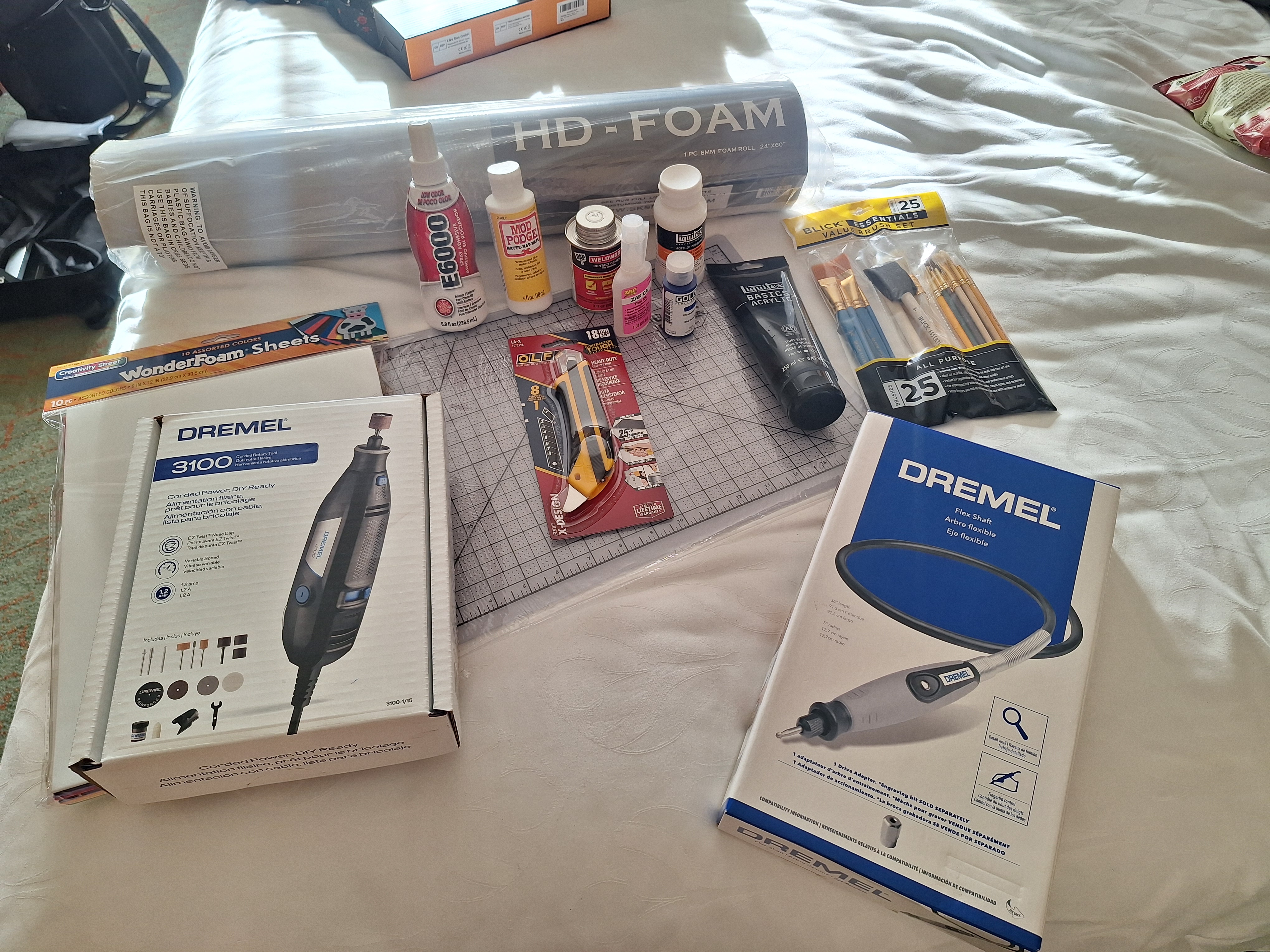 The emergency hotel-room cosplay workshop kit.