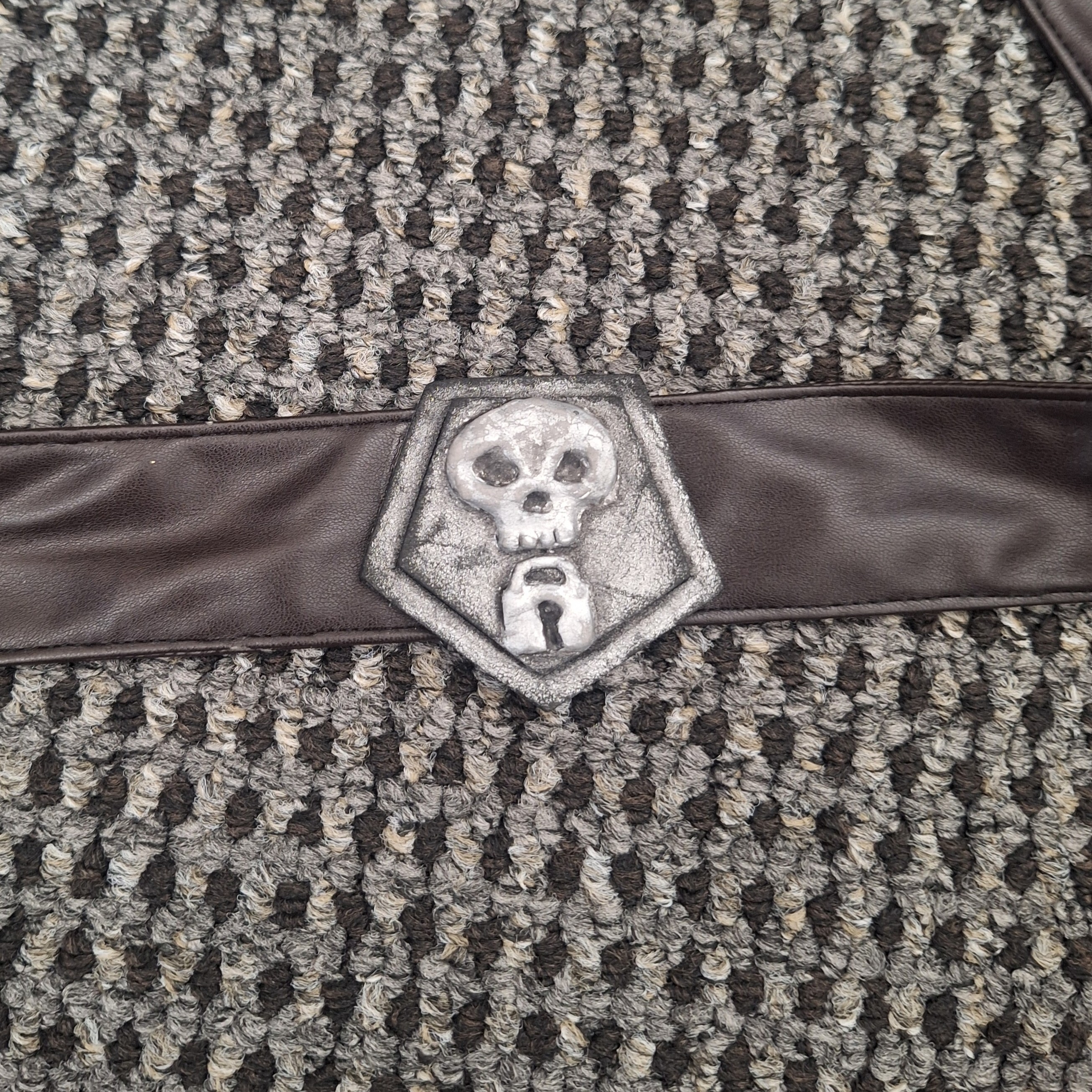 Skull buckle up close