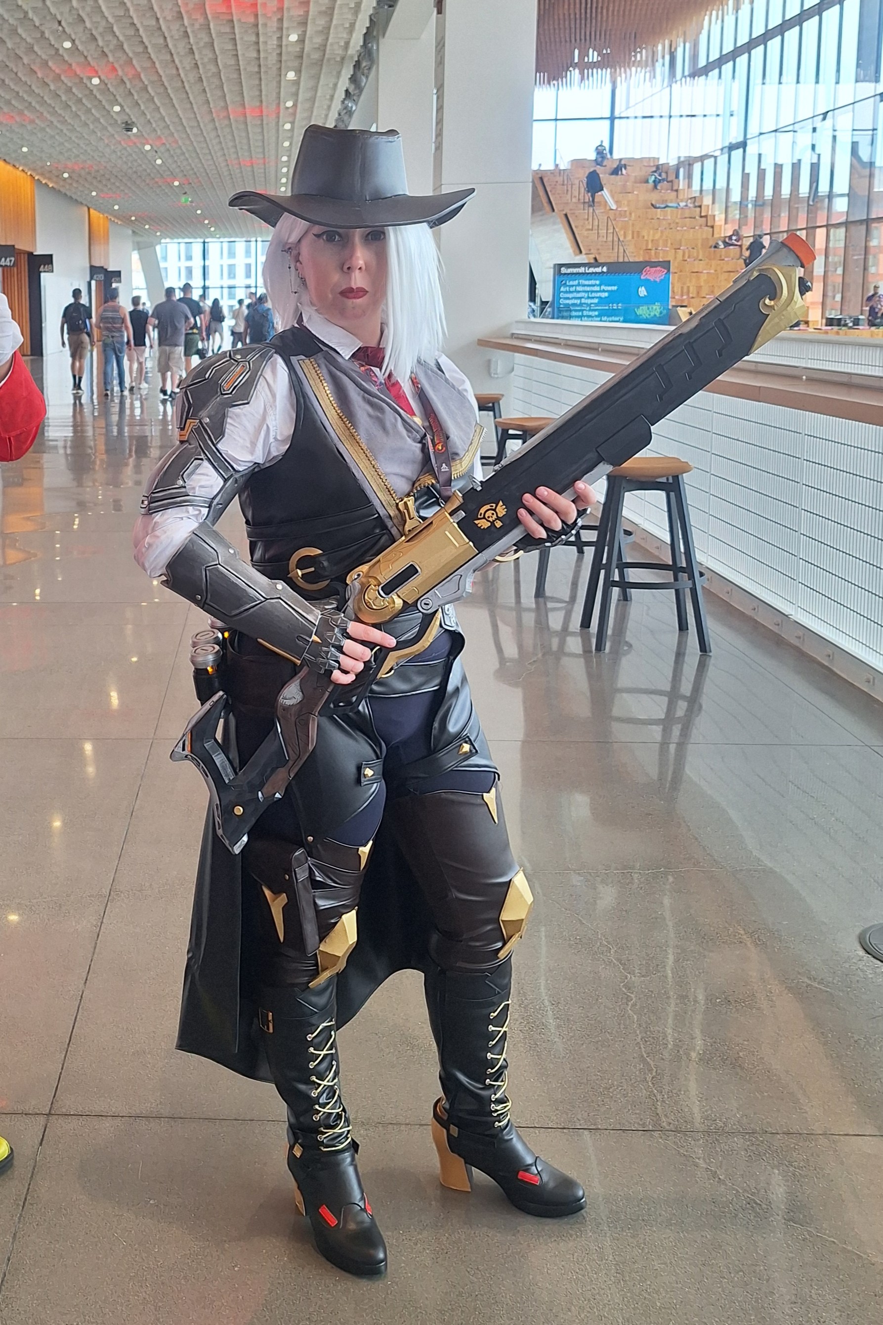 Ashe cosplay with Viper rifle