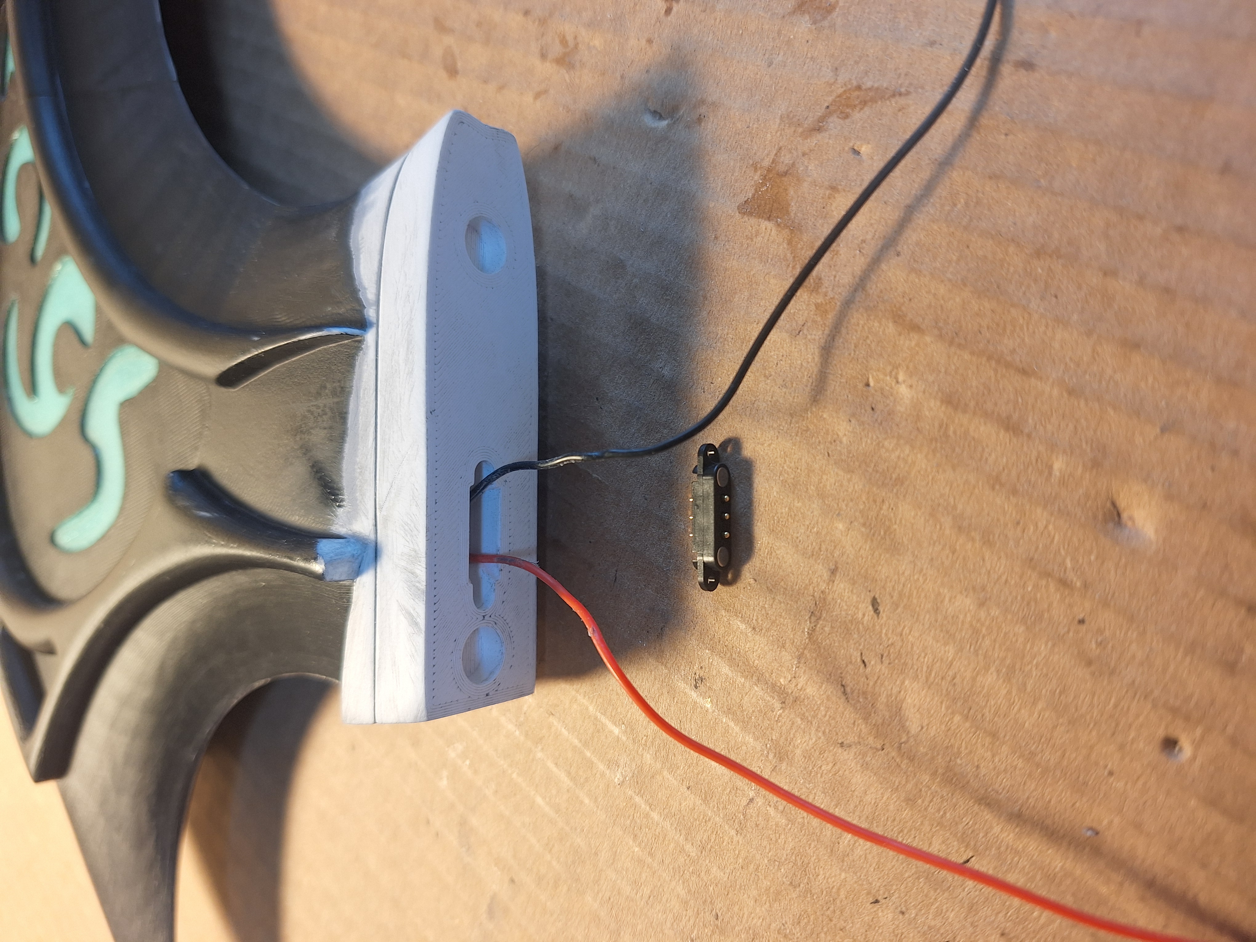 Blade connector